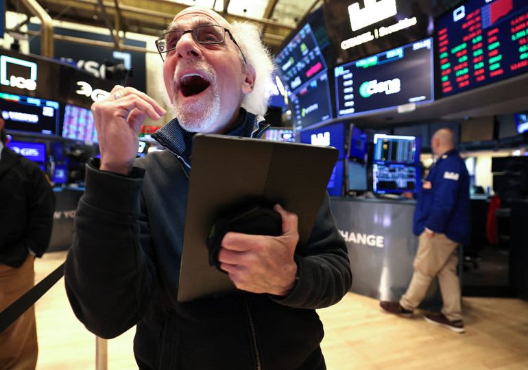 3 forces driving a record week for stocks as 7 portfolio names hit new highs